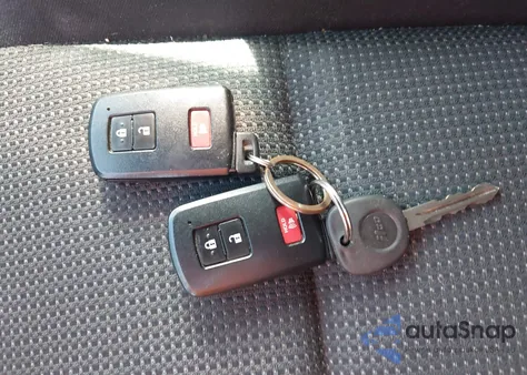 2018 Toyota Rav4 Xle из США, поврежденный, VIN JTMRFREV8JJ736730